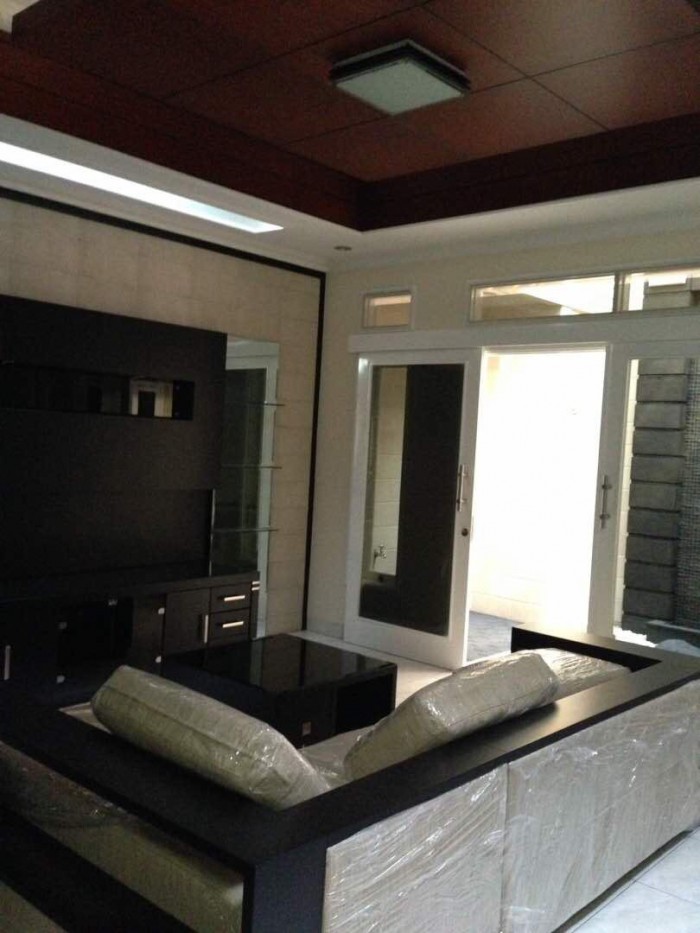 Rumah Dijual Fully Furnished di Cluster Taman Beverly Lippo Cikarang